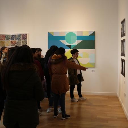 Visita de alumnos de la Escuela de Danzas Aída V. Mastrazzi